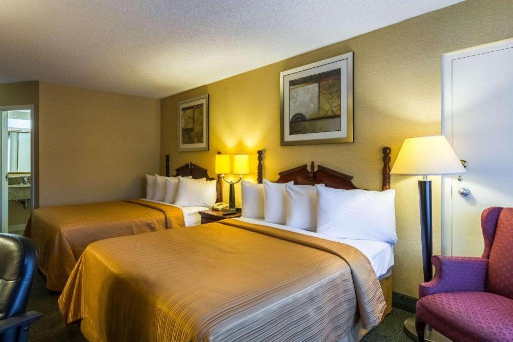 מנסאס Quality Inn מראה חיצוני תמונה