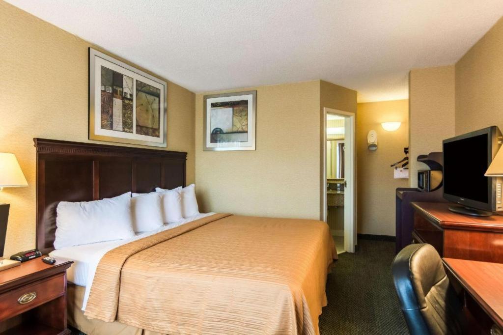 מנסאס Quality Inn מראה חיצוני תמונה