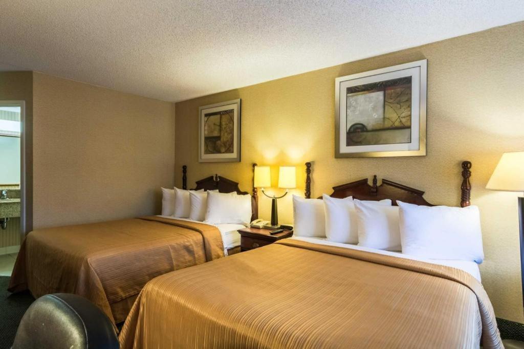 מנסאס Quality Inn מראה חיצוני תמונה