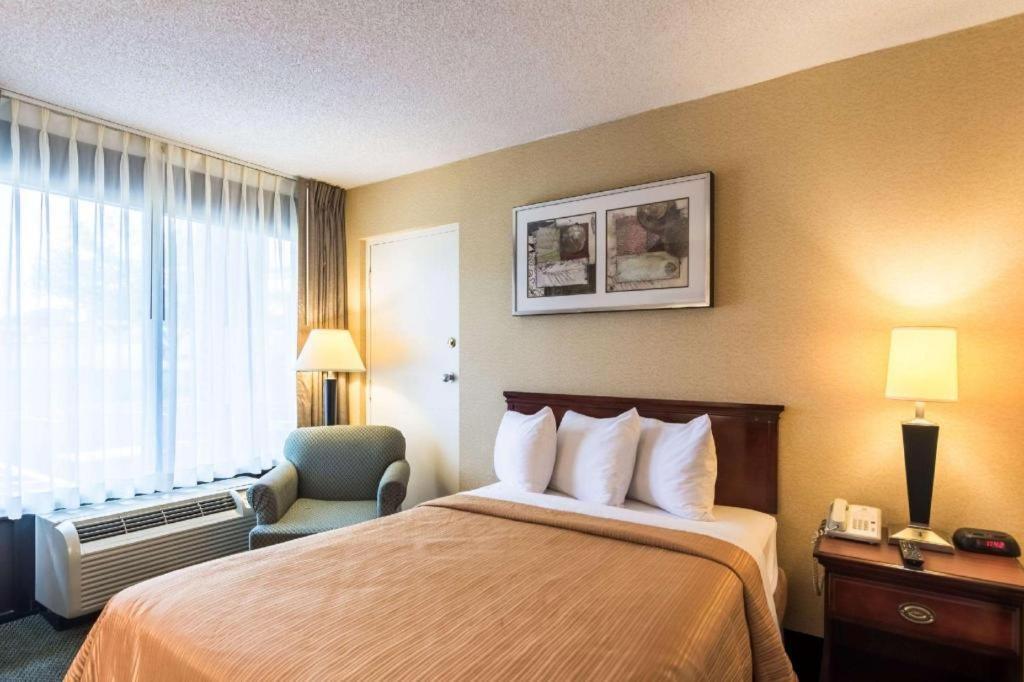 מנסאס Quality Inn מראה חיצוני תמונה