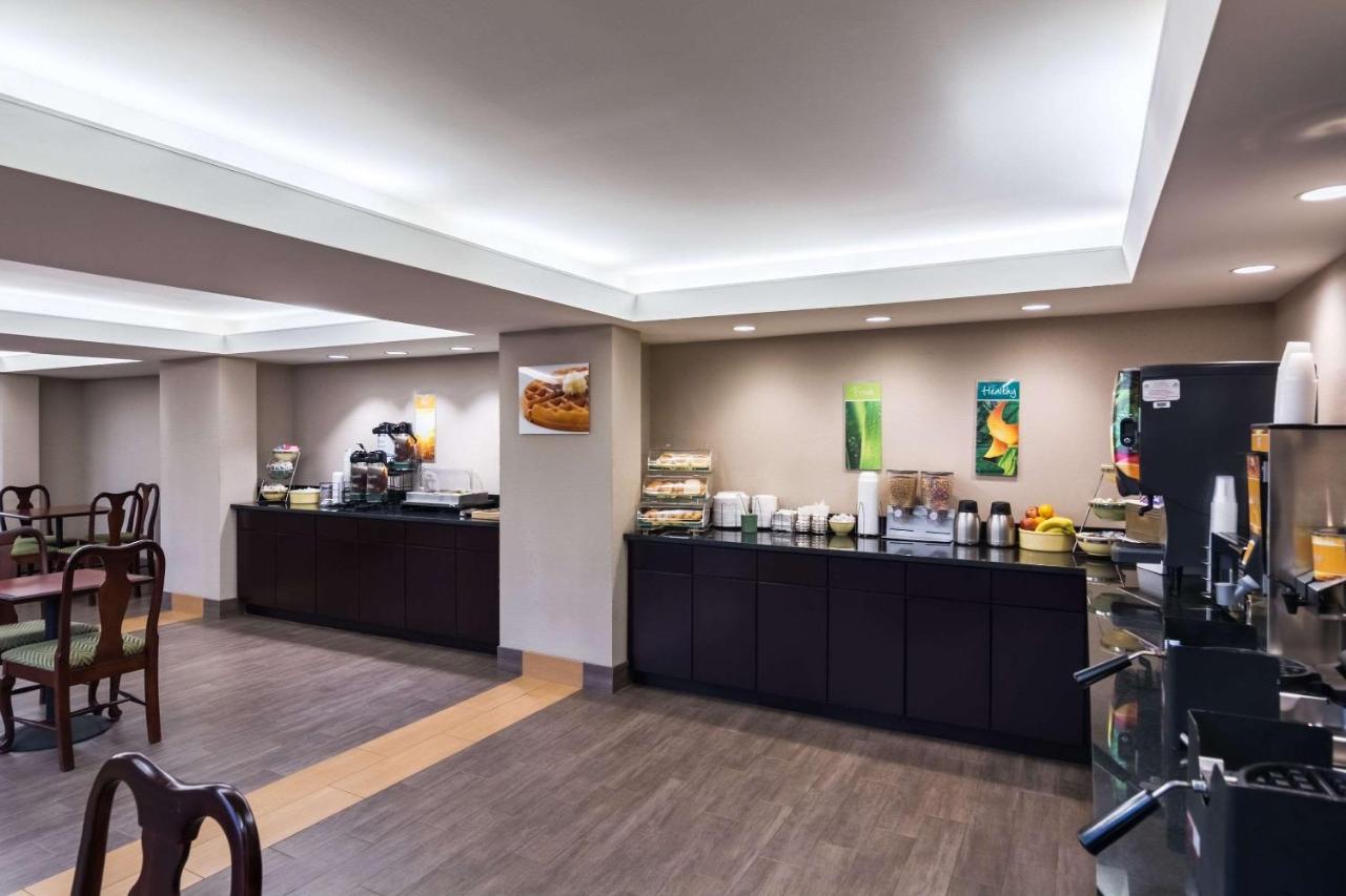 מנסאס Quality Inn מראה חיצוני תמונה