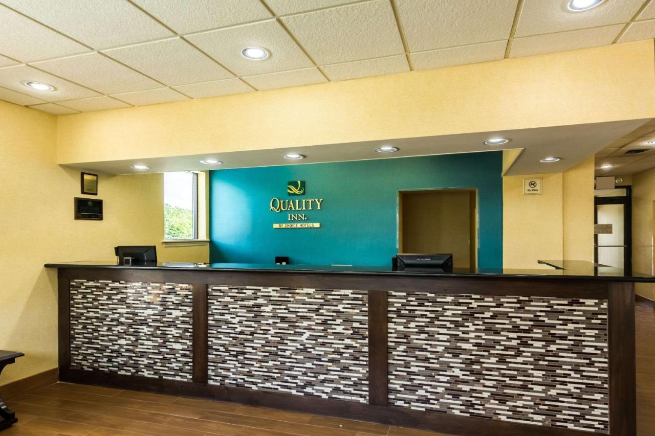 מנסאס Quality Inn מראה חיצוני תמונה